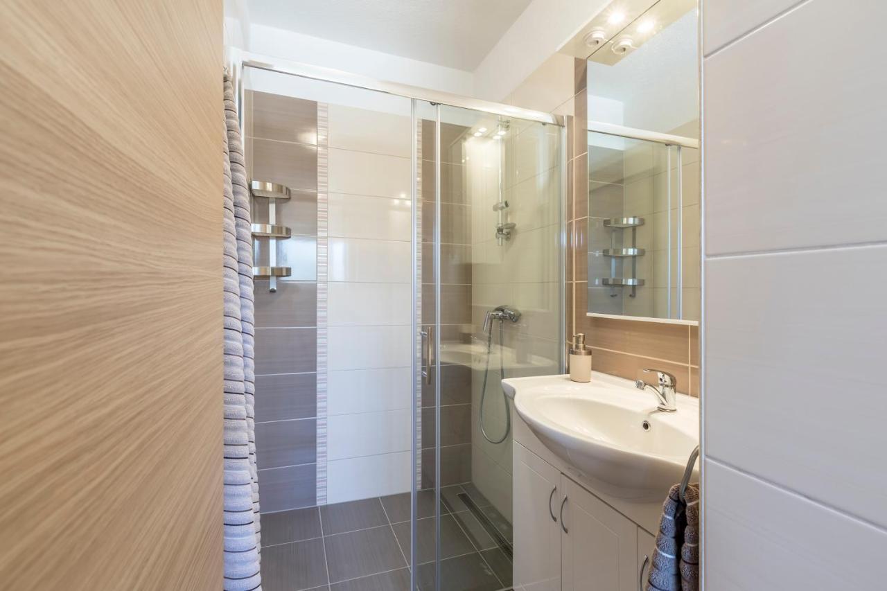 Apart Sa Terasom 250M Od Plaze,Parking,Wi Fi,Rostilj تروغير المظهر الخارجي الصورة
