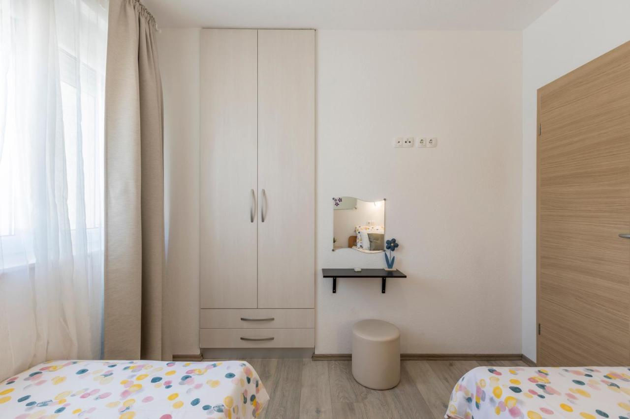 Apart Sa Terasom 250M Od Plaze,Parking,Wi Fi,Rostilj تروغير المظهر الخارجي الصورة