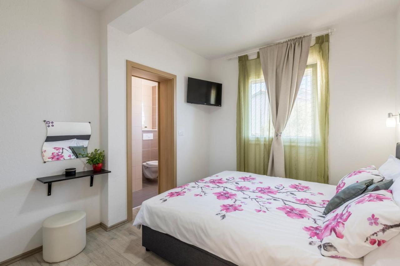 Apart Sa Terasom 250M Od Plaze,Parking,Wi Fi,Rostilj تروغير المظهر الخارجي الصورة