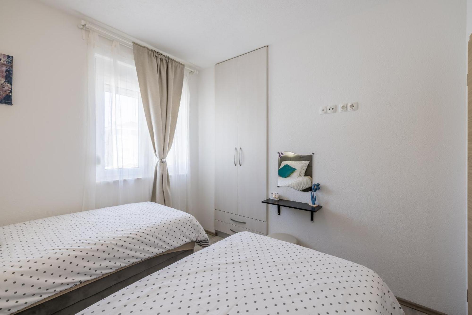 Apart Sa Terasom 250M Od Plaze,Parking,Wi Fi,Rostilj تروغير المظهر الخارجي الصورة