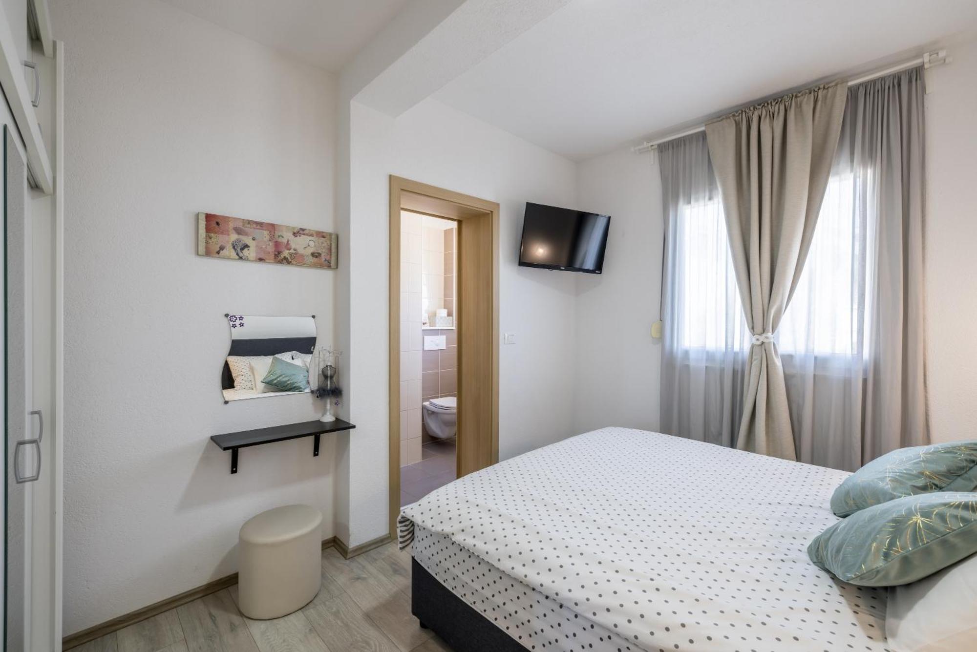 Apart Sa Terasom 250M Od Plaze,Parking,Wi Fi,Rostilj تروغير المظهر الخارجي الصورة