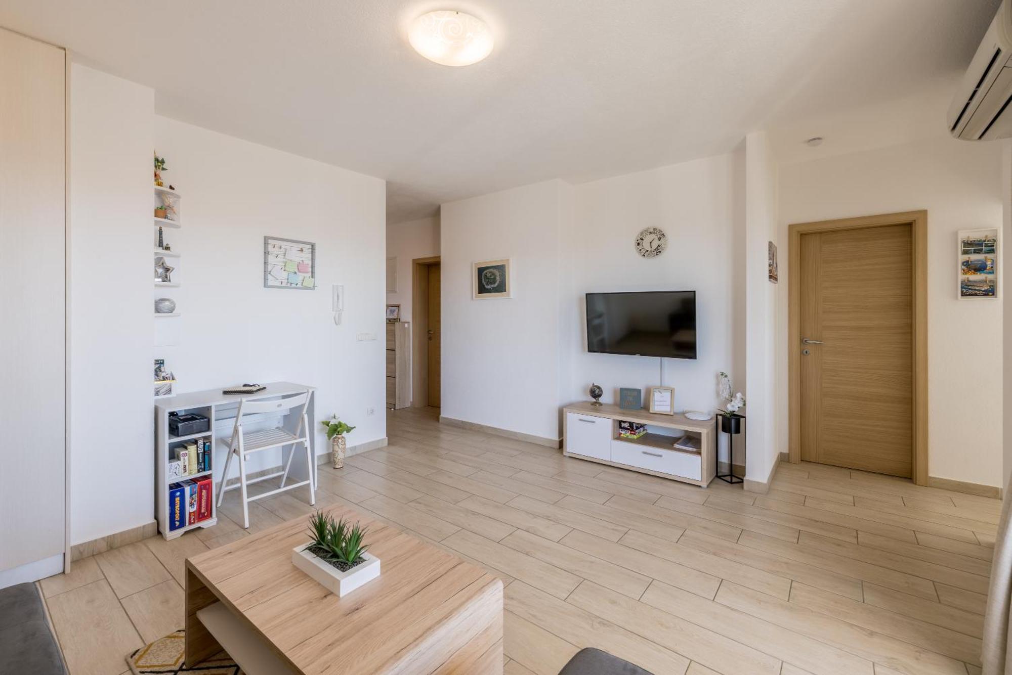 Apart Sa Terasom 250M Od Plaze,Parking,Wi Fi,Rostilj تروغير المظهر الخارجي الصورة