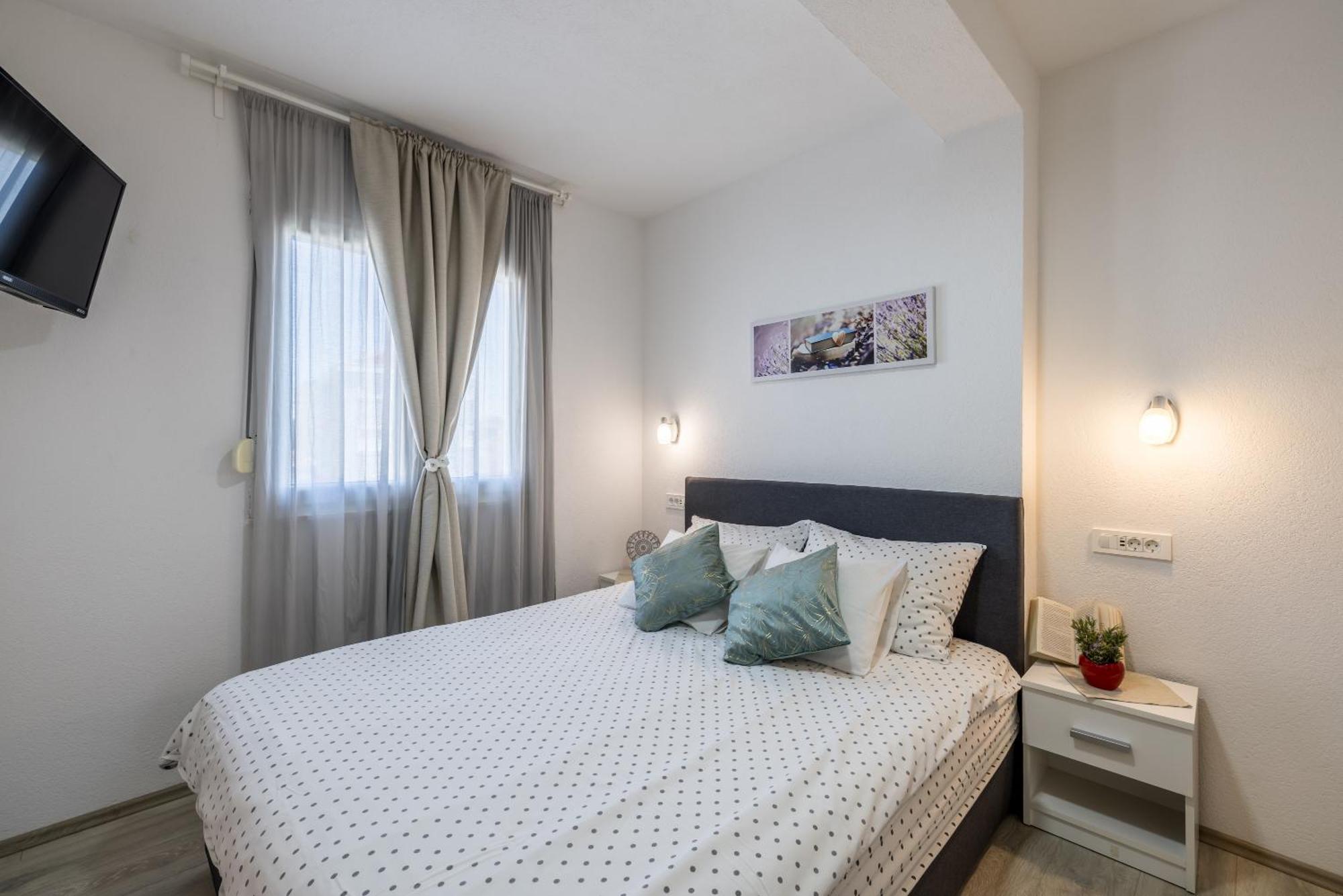 Apart Sa Terasom 250M Od Plaze,Parking,Wi Fi,Rostilj تروغير المظهر الخارجي الصورة